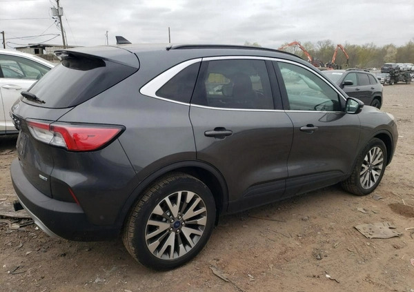 Ford Kuga cena 56100 przebieg: 93664, rok produkcji 2020 z Młynary małe 56